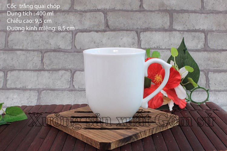 Cốc Trắng Quai Chóp