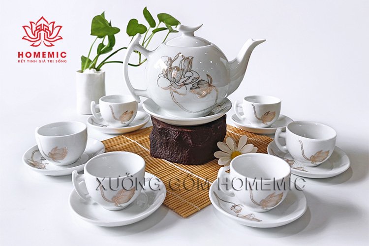 Bộ Trà Trăng Khuyết Hoa Mẫu Đơn Vàng